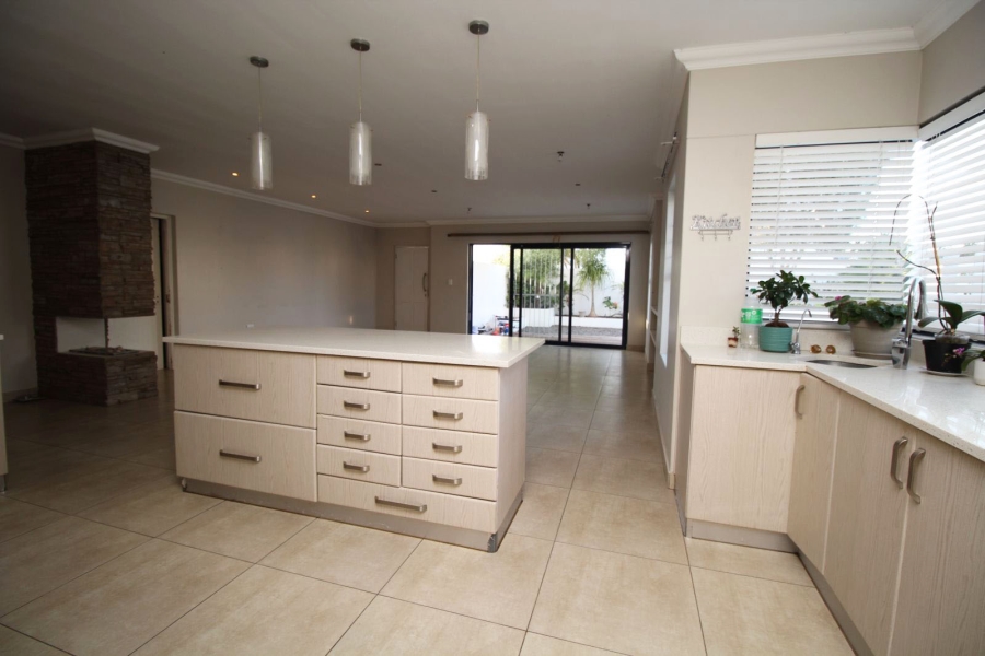 3 Bedroom Property for Sale in Blue Lagoon Western Cape